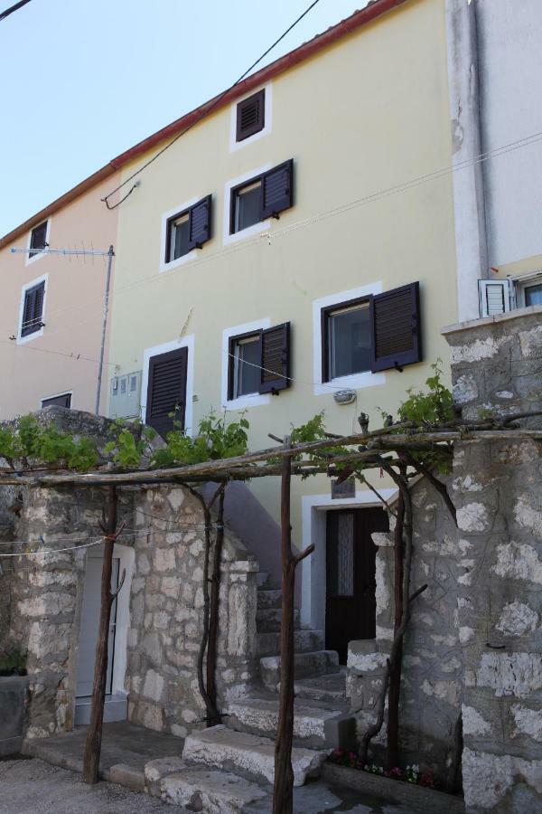 Accommodation Lily Vrana  Extérieur photo